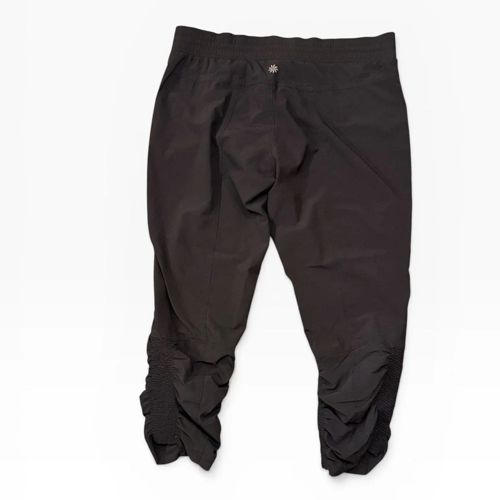 Athleta Capri Pants Black Ruched Leg Joggers Size 2 OVERSIZED Yoga Gym‎ Casual